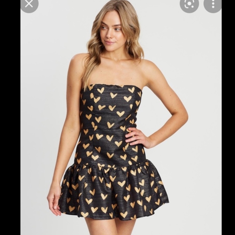DELPHINE MY HEART DRESS BLACK AND
GOLD SZ6